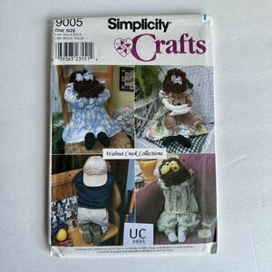 CRAFTS SIMPLICITY 9005 SEWING PATTERN 18" & 21" DOLL & CLOTHES UNCUT